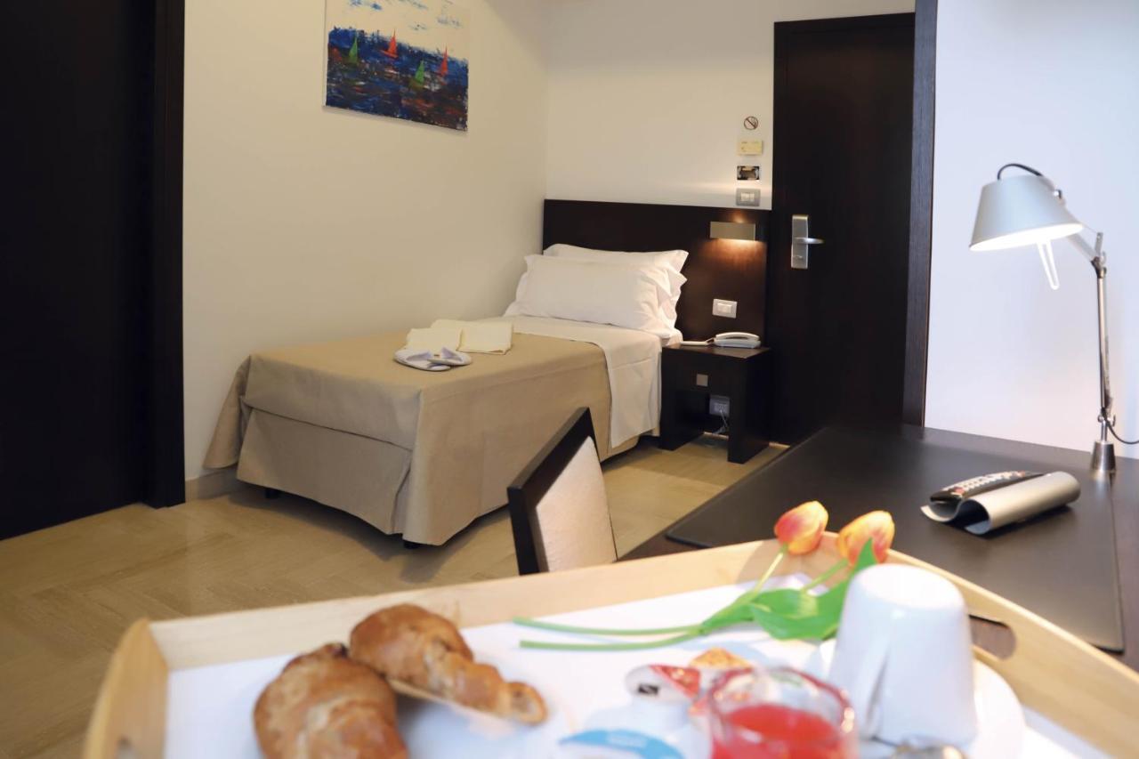 Albergo Cantiani 안코나 외부 사진